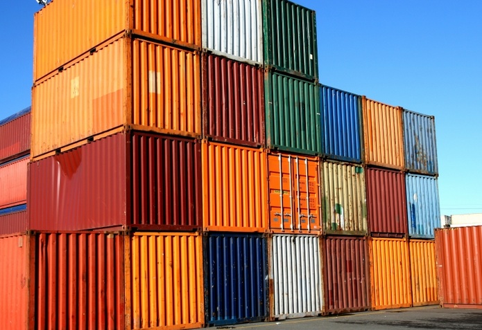 dockers-containers-cloud-plm